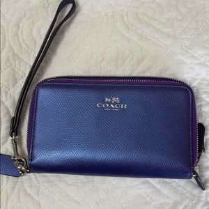 Coach wristlet wallet